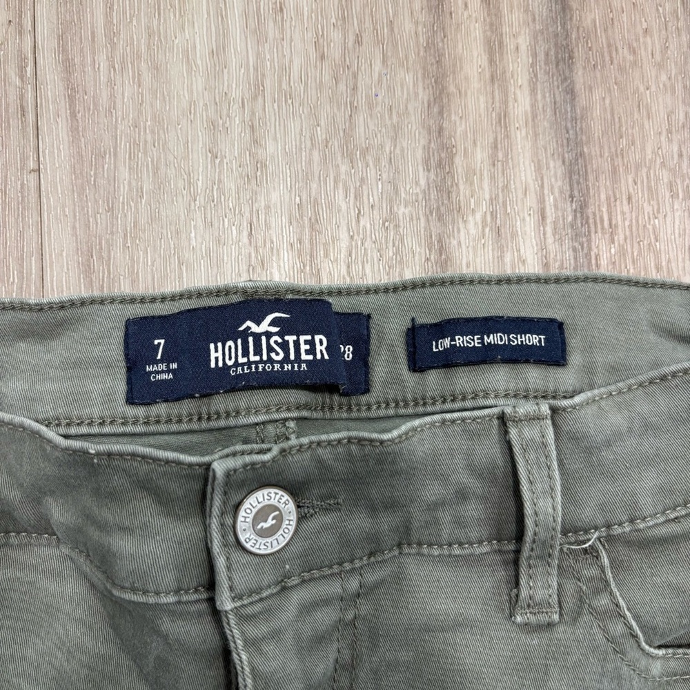 Hollister Low-Rise Midi Shorts - Picture 2 of 6